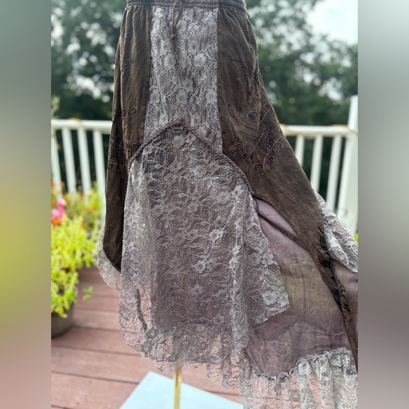 Brown and Gray Lace Overlay Dress - Picture 3 of 9